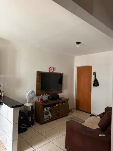 VENDO OU TROCO (casa, carro)