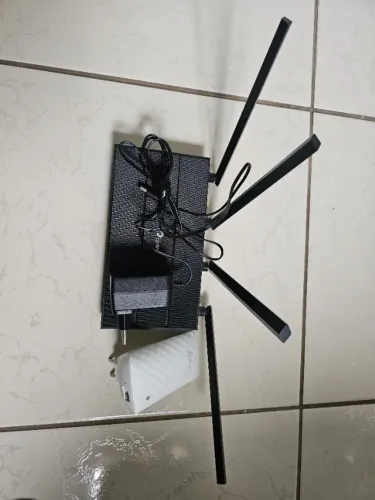 Kit Roteador + Repetidor TP-Link - Archer C6 e RE200 - Usados