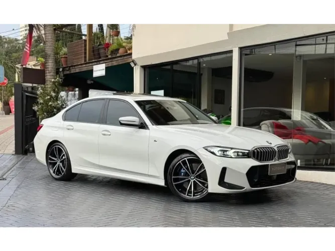 BMW 320I A 2.0 TB M Sport Activeflex 16V 4P 2023