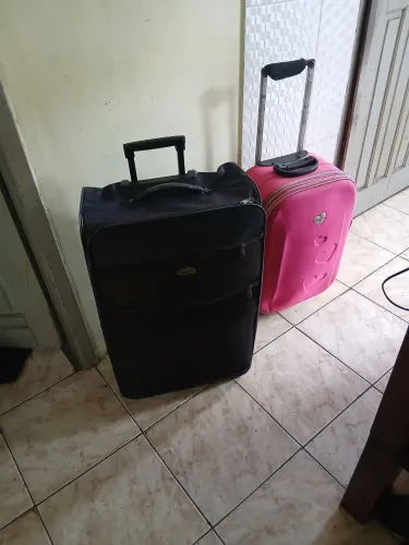 Mala cada uma 50 reas. Estao boas