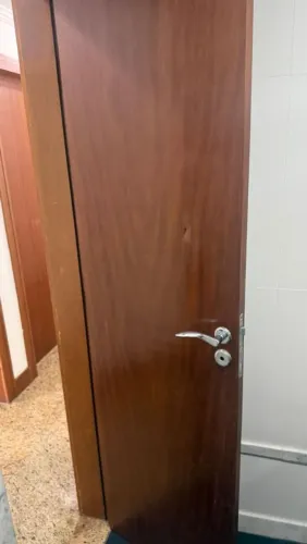 Porta padrão com Fechadura