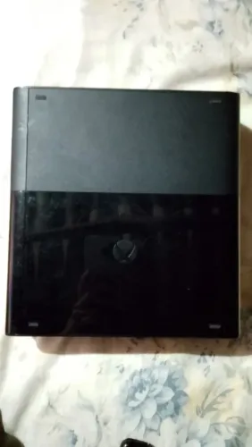 Xbox 360 super slim, completo com 4 jogos originais, fonte original, controle falso, 450gb