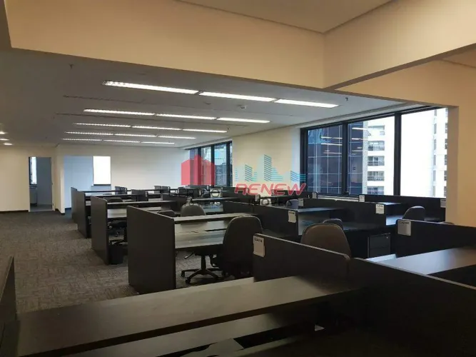 Sala para aluguel Edifício Business Center em São Paulo