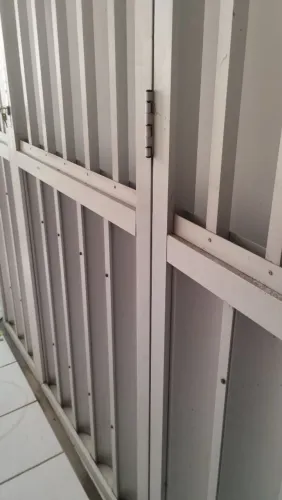 PORTÃO DE ALUMÍNIO