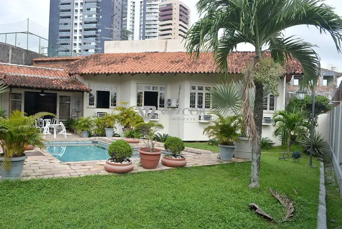 Casa com 04 suítes na Cremação