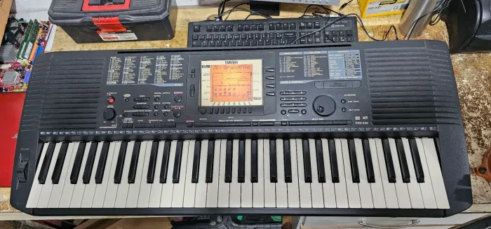 Yamaha PSR 530 Impecável