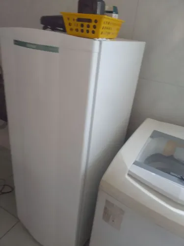 Geladeira semi nova