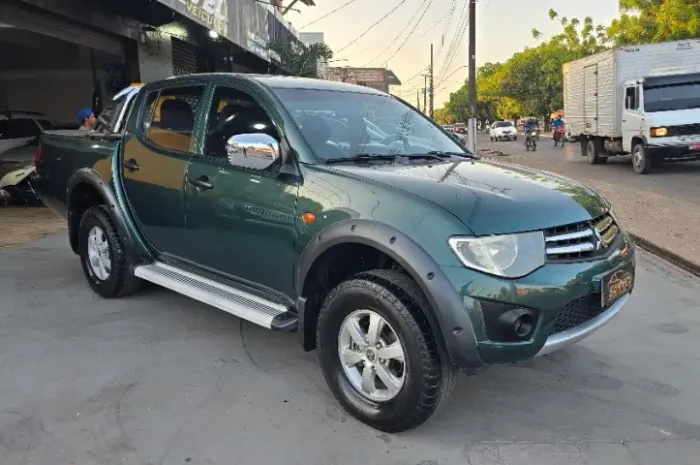 Mitsubishi L200 Triton GLS 3.2 CD TB Int.diesel MEC 2016