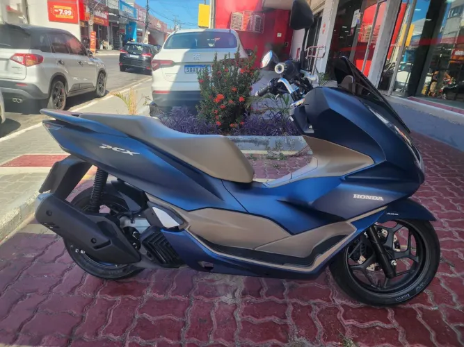 Honda PCX DLX ABS 2024 - Azul Perolizado (Apenas 6.000 km!)