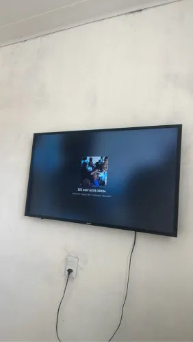 Samsung Smart TV 43 Full HD 43F6000F Tizen Hyper Real