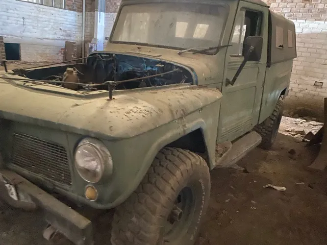 Ford F-75 4X4 2.3 1970