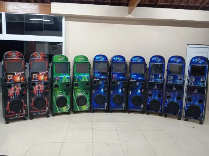 VENDO MÁQUINAS PARA MONTAR SEU NEGÓCIO PRÓPRIO DE LOCAÇÃO
