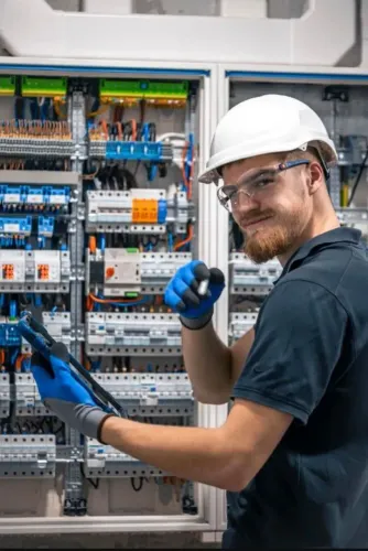 Manutenção em veículos eletrônicos