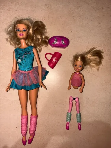 Barbie ginasta com acessórios e chelsea