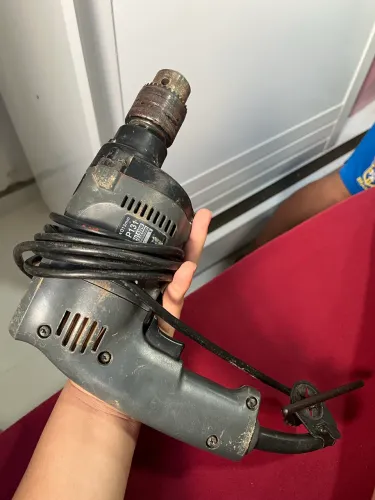 Furadeira e Parafusadeira elétrica Makita