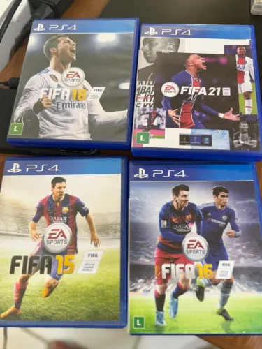 Coleção de fifa 15,16,18,21 completos funcionando perfeitamente