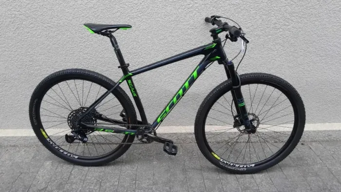 Bicicleta SCOTT Scale 935 carbono seminova
