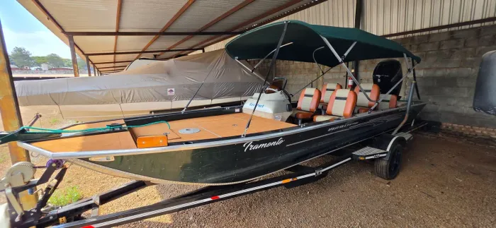 Lancha Levefort Apolus 600 S + motor Mercury 100hp + carreta Rondon