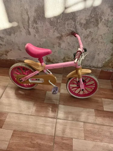 Bicicleta menina