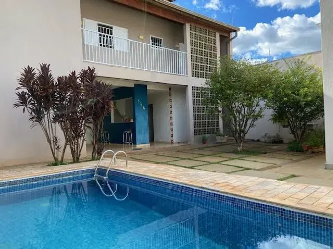 Casa na Cidade Universitaria | É aqui na Imobiliária Rosa e Rangel