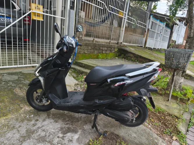 Vendo ou troco por carro, não venha com caco