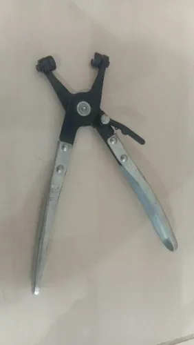Alicate de bomba de carro
