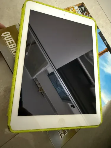 iPad Air Branco 32GB