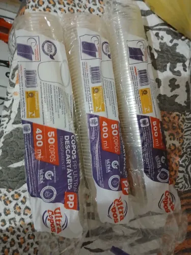 Copos descartáveis