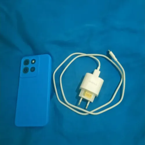 Vende se um celular motog15bem conservado