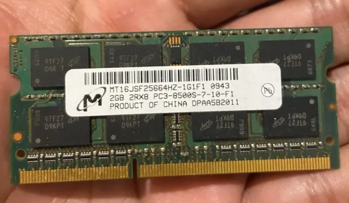 Memória Notebook 2gb Ddr3 Sodimm - Par Micron 1066 + Megaware 1333