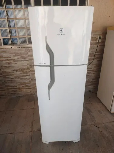 Geladeira Eletrolux Frost Free 350 litros