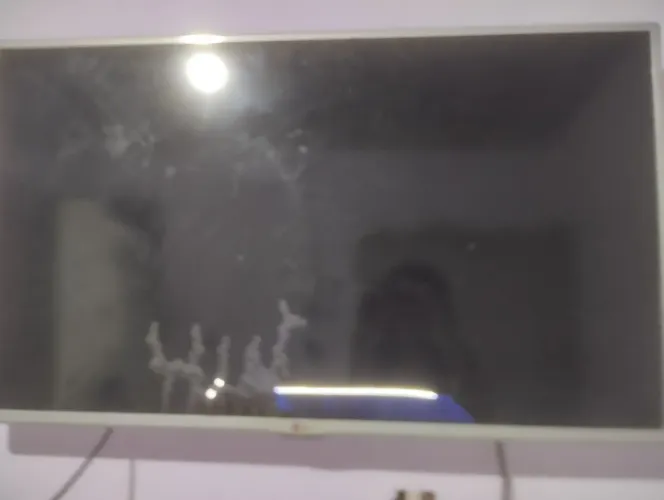 TV LG 39 POLEGADAS RETIRAR PEÇA NAO E SMART 70$