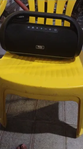Caixa de som Philco extreme,com defeito na entrada do carregador 