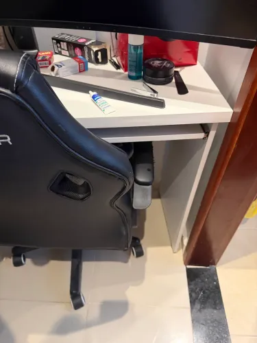 Vendo mesa, cadeira e monitor completo 