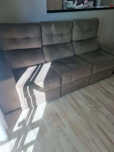 sofa retratil 3 lugares 2 anos de uso