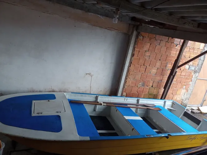 Barco em fibra de vidro - ótimo estado