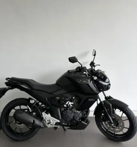 Fz15 2026 disponível / Vendedora Paula