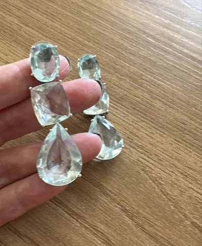 Brincos de cristal e prata