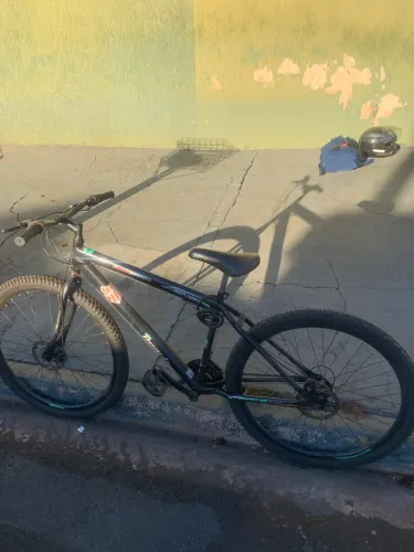 Bicicleta aro 29 com freio a disco