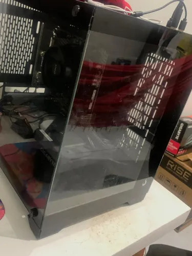 Computador Gamer Semi Novo: Ryzen 5 5500 + RX 6600 + 16GB RAM