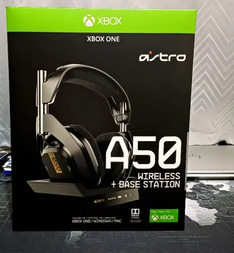 Headset Astro A50 Geração 4 - Usado em Excelente Estado Modelo Xbox / PC