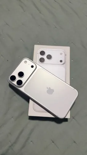IPHONE 17 pro max
