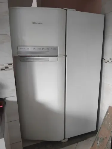 Geladeira Electrolux frost free DF 50 430 litro 