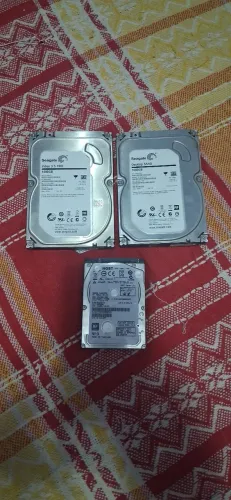 02 HDS de pc 1 tb e 01 HD de notebook 500 gigas
