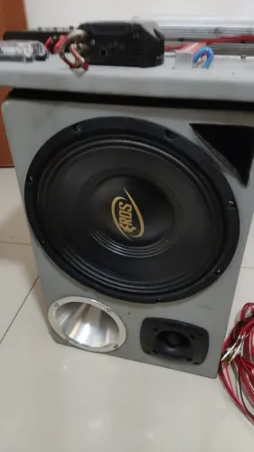 Vendo caixa Trio em estado de nova