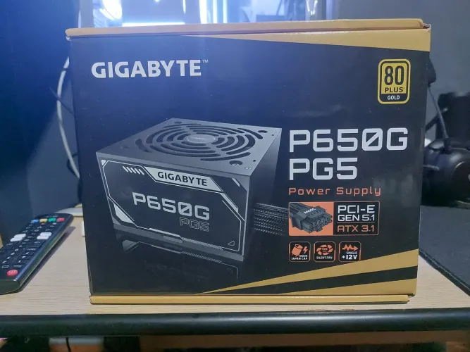 Fonte Gigabyte P650G