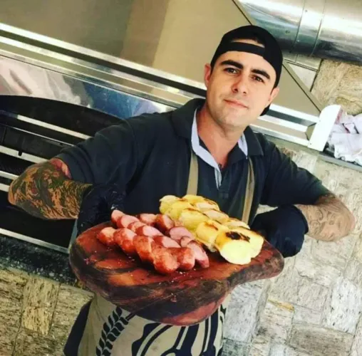 CHURRASQUEIRO PROFISSIONAL E HAMBURGADA