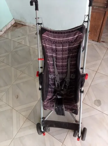 Vendo está carrinho aberto