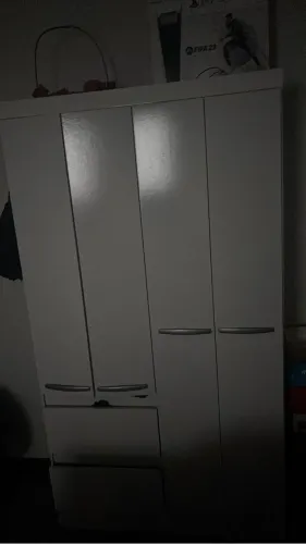 Vende se guarda roupa
