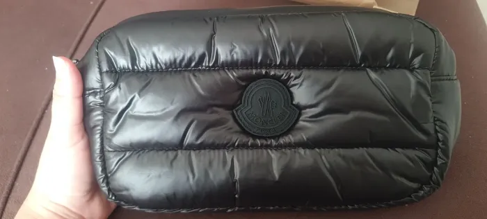 Necessaire Moncler Grenoble - nova, sem uso! ?